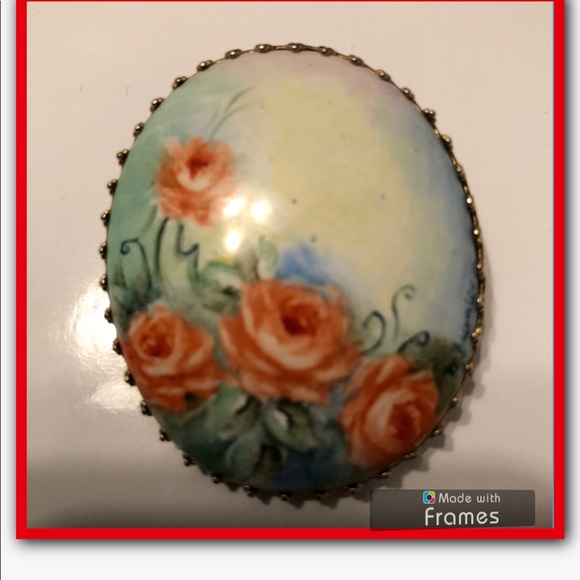 🌹Vintage cameo brooch pin🌹 - Picture 1 of 3